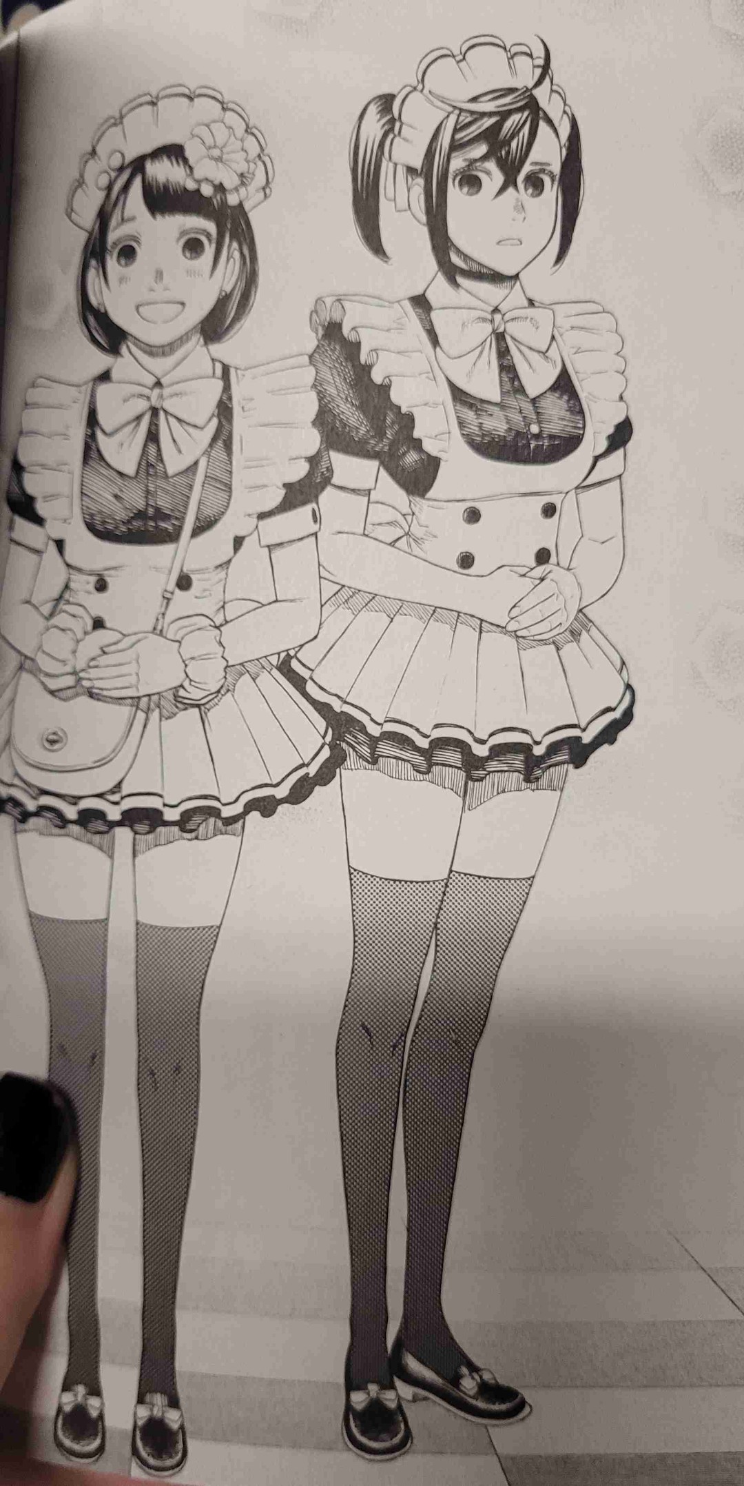 Der Band war wieder eher Slice of Life mäßiger. Gefällt mir aber sehr. Generell wenn Momo und Okarun mehr Romance bekommen.
Und alle wollen jetzt stärker werden und JiJi will den Bösen Blick unter Kontrolle bringen.
Jeder Band ist einfach ein Banger meiner Meinung nach.