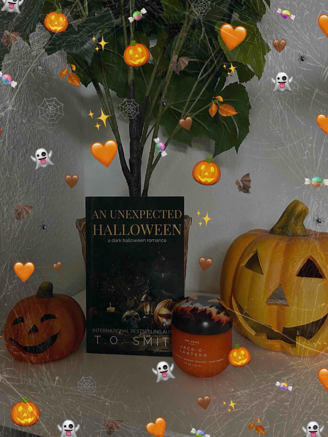 Dark spicy stalker romance 🎃🖤