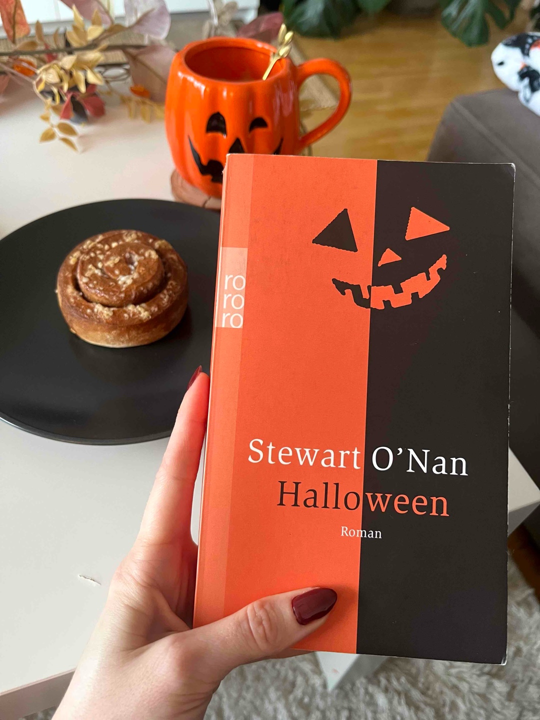 » Halloween ist nur einmal im Jahr. « 🎃👻🕸️🌳🚗🚓
