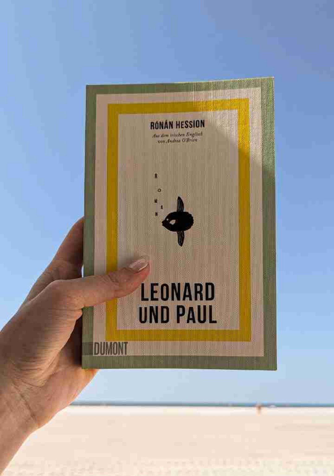 Jahreshighlight! ❤️ Ein wunderbar warmes, ruhiges und einfach schönes Buch, das unaufgeregte Leben in den Mittelpunkt stellt. Große Liebe für diese Geschichte. Auf jeden Fall eines meiner absoluten Lieblingsbücher! 🥰🥹✨