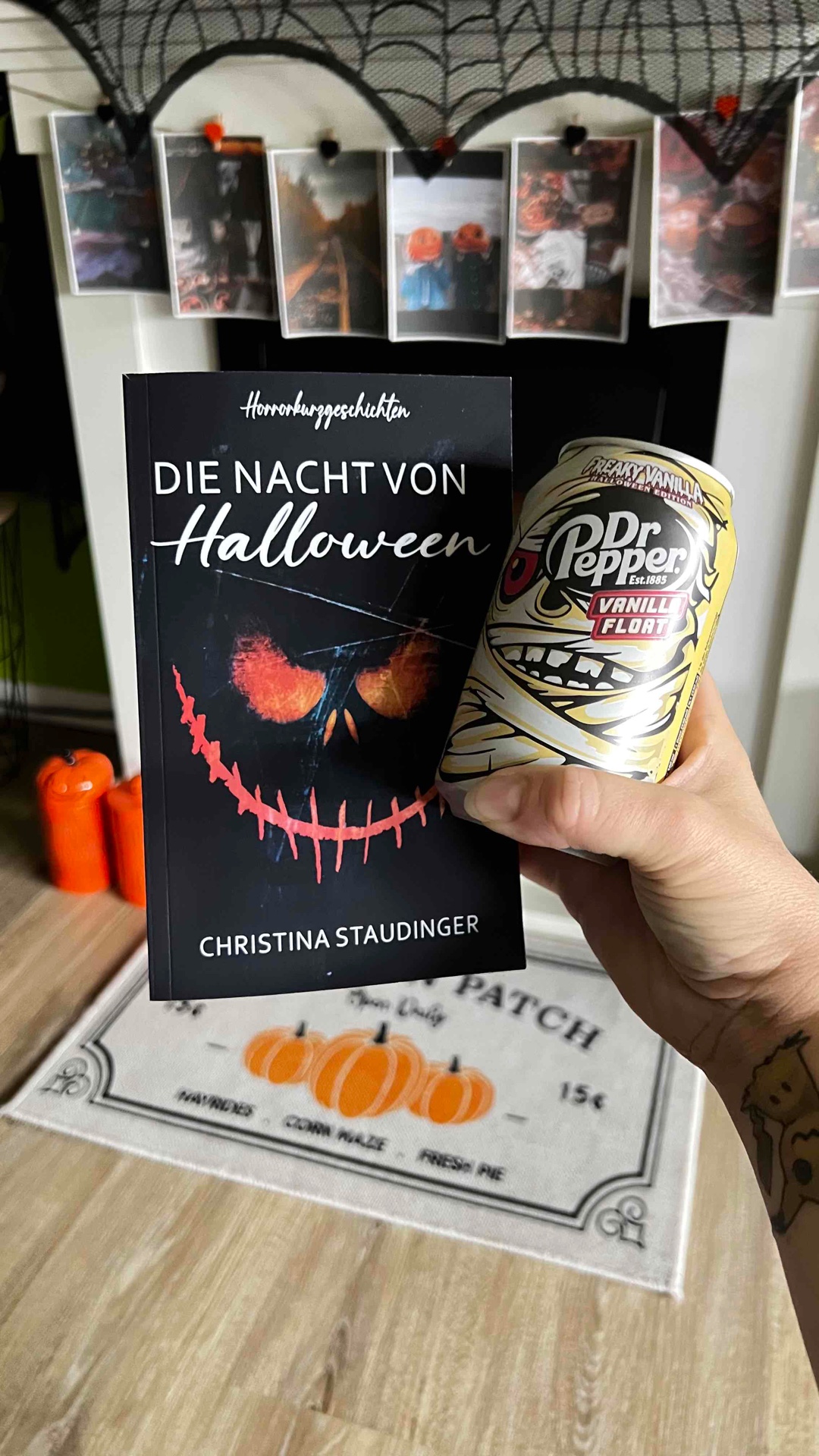 Dieses Buch war recht unterhaltsam. Ich habe es an Halloween selber angefangen und es war genau passend für meinen Vibe. Gut fand ich auch, dass sich vorne im Buch zu jeder Geschichte gewisse Triggerwarnungen befinden.
