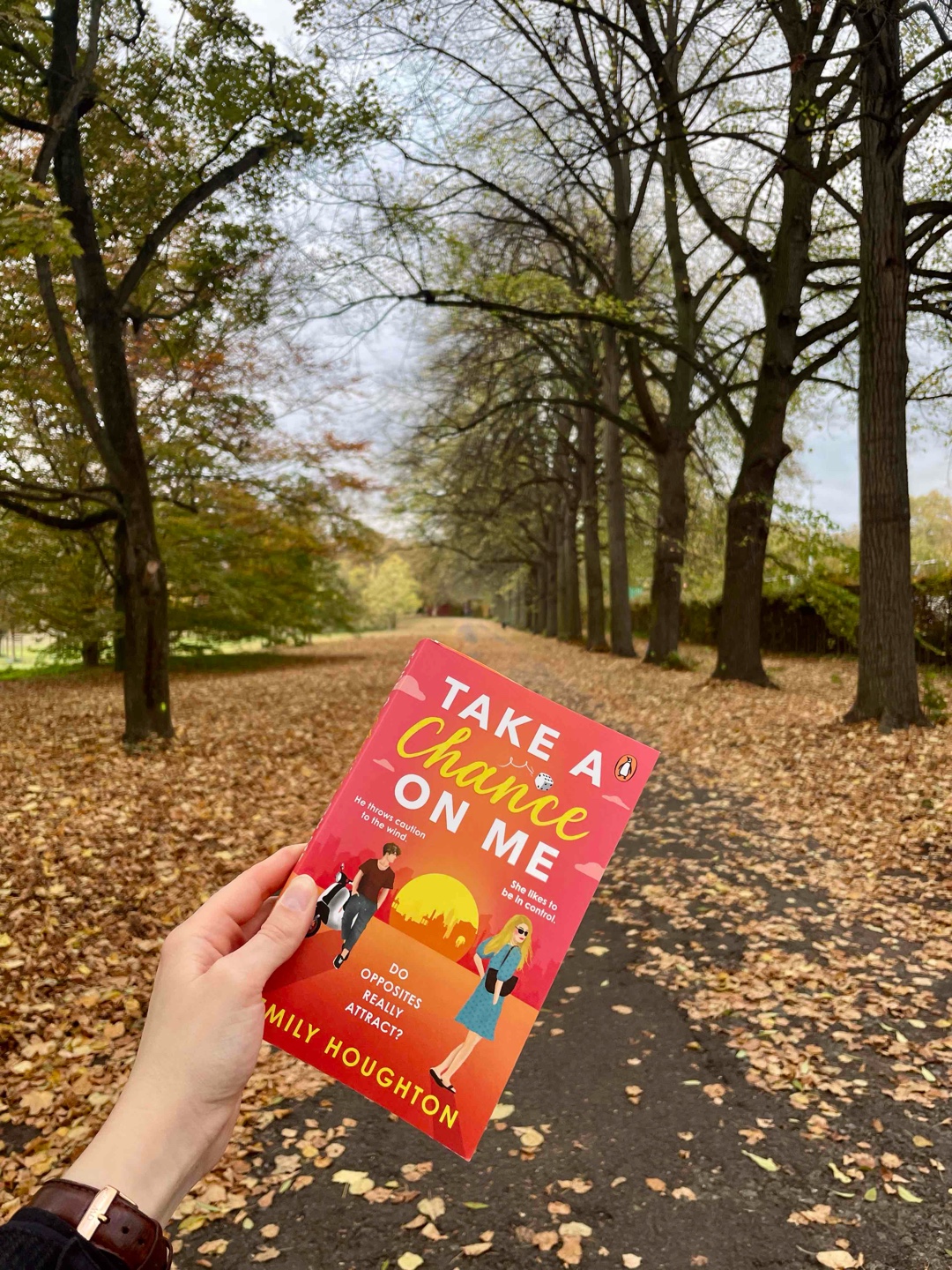 10/10 ✨
Das Buch hatte alles was ich brauchte und mehr!
Es ist tiefgründiger als man denkt und hat mich genau im richtigen Moment erwischt.