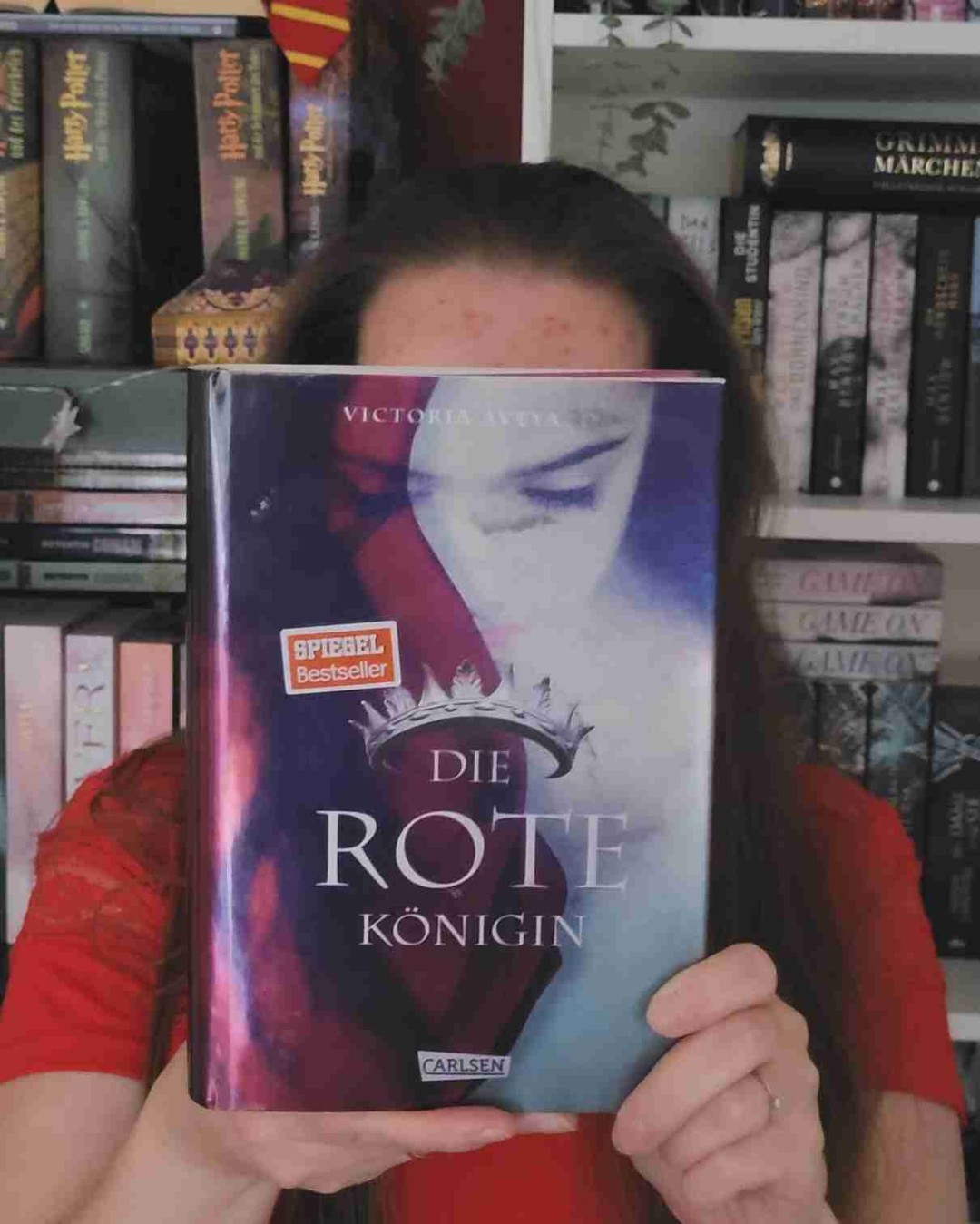 "Stell dir nur vor, was du dann bewirken könntest. Als rote Königin!"