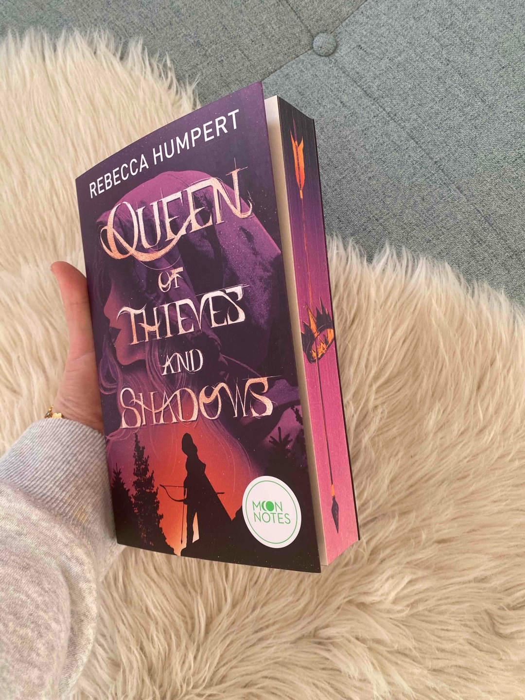 Absolutes Jahres Highlight 🫶🏻
Die Geschichte, die Charaktere und ihre Dynamiken 10/10. Ich glaub der König ist einer meiner liebsten Buchfiguren überhaupt