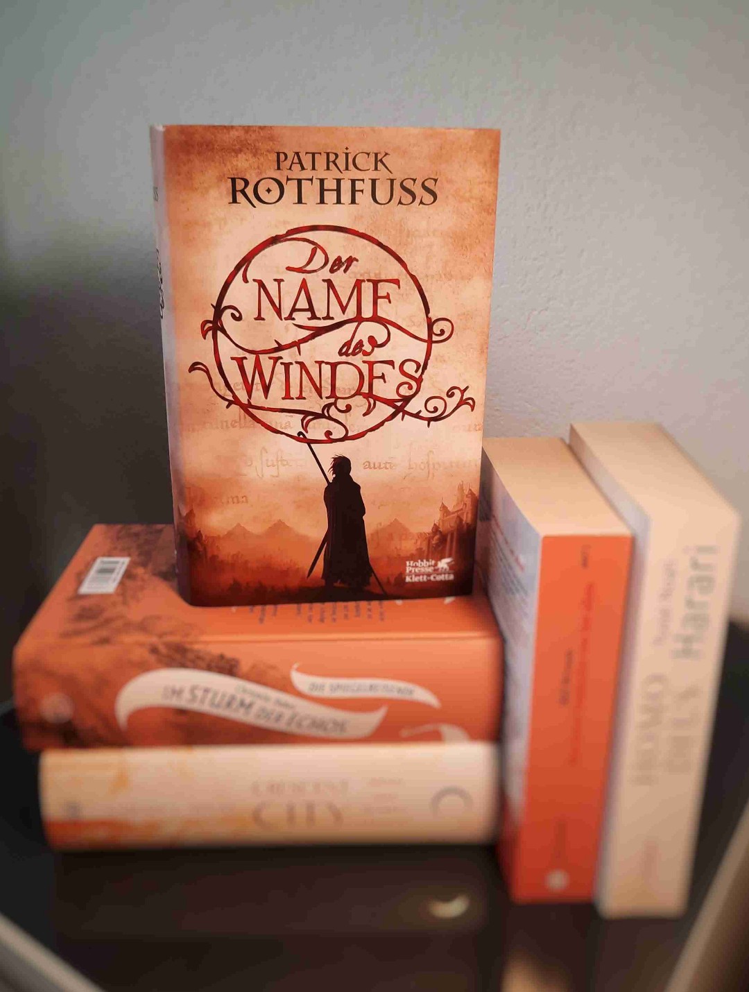 High-Fantasy mit einer Atmosphäre vom Feinsten!🧡🍂