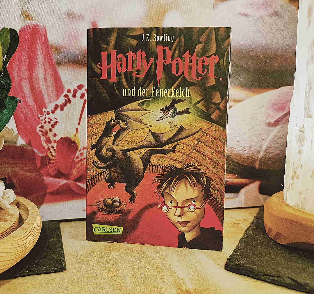 "Hat kein' Zweck, dazuhocken und sich Sorgen zu machen. Was kommen muss, wird kommen, und wenn es da ist, nehmen wir den Kampf auf." ⭐️ Hagrid ⭐️