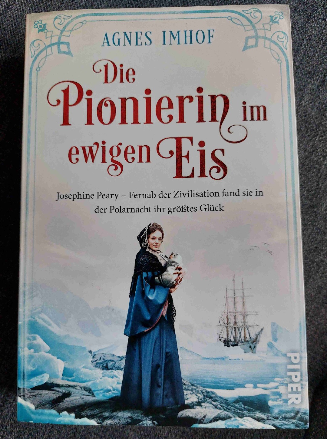Gelungene Romanbiographie über Josephine Peary. Vorallem die Umgebungsbeschreibungen waren klasse.....