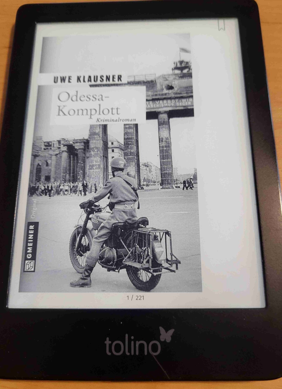 Kurzweiliger, erschreckender Krimi aus dem 2. Weltkrieg in Verbindung mit und Darstellung der beteiligten, politischen Personen bzw. deutschen Nazis/Mördern.
Nie wieder ist Jetzt!