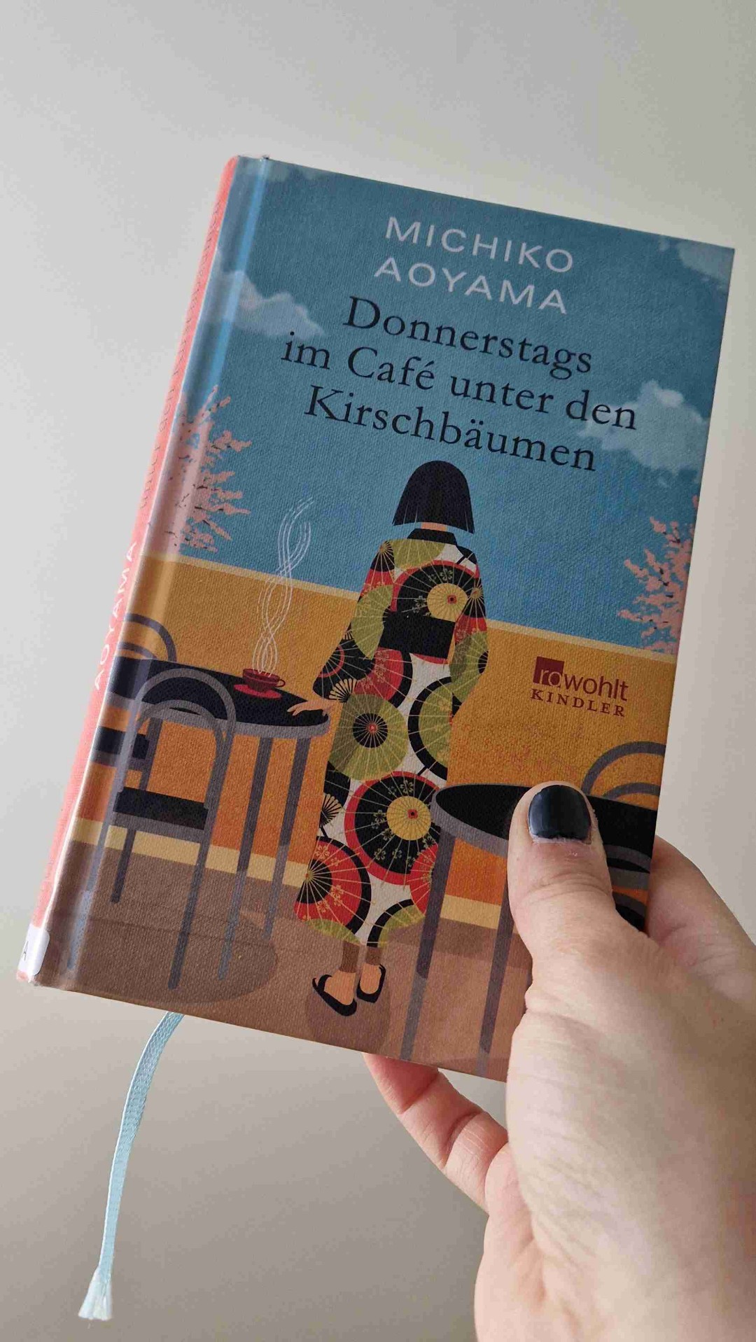 Ein ganz "zartes" Buch welches "feel good vibes" gibt. Jedoch waren mit die Geschichte zu wenig. Kein vergleich zur "Frau Komachi"