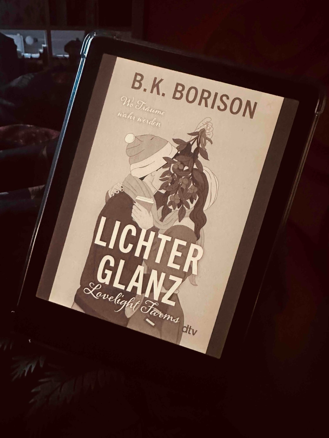 Eine runde, ruhige, perfekte und ganz leicht kitschige Lovestory🖤