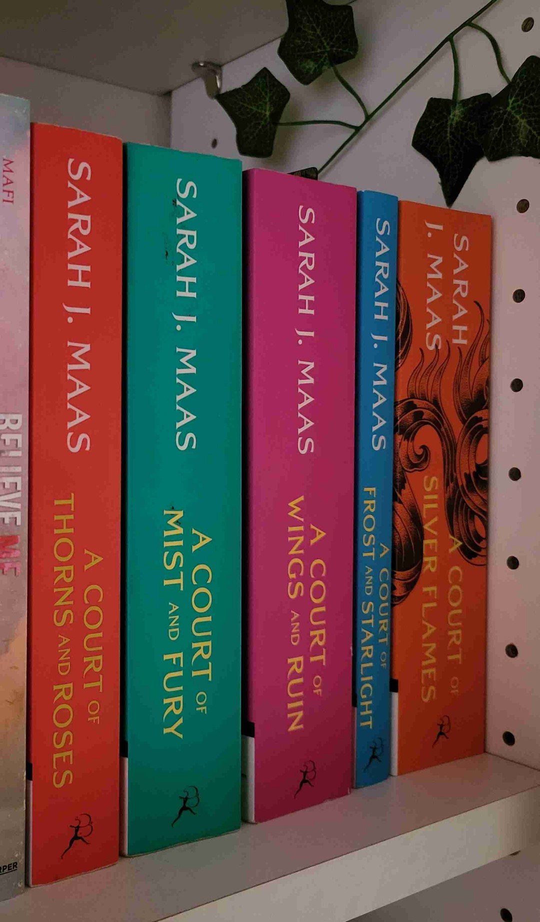 Gefühlsauf- und ab, die Plottwist sind krank , super gutes Buch, werde ich auf jeden Fall nochmal lesen ✨️🦇