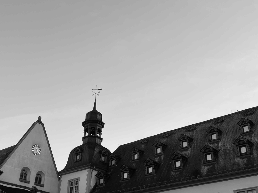 Wirklich schöne small town romance ohne spice. Könnte mein neuer Cozy read werden. Finde Vivienne & Ashton sind ein mega süß Paar.
