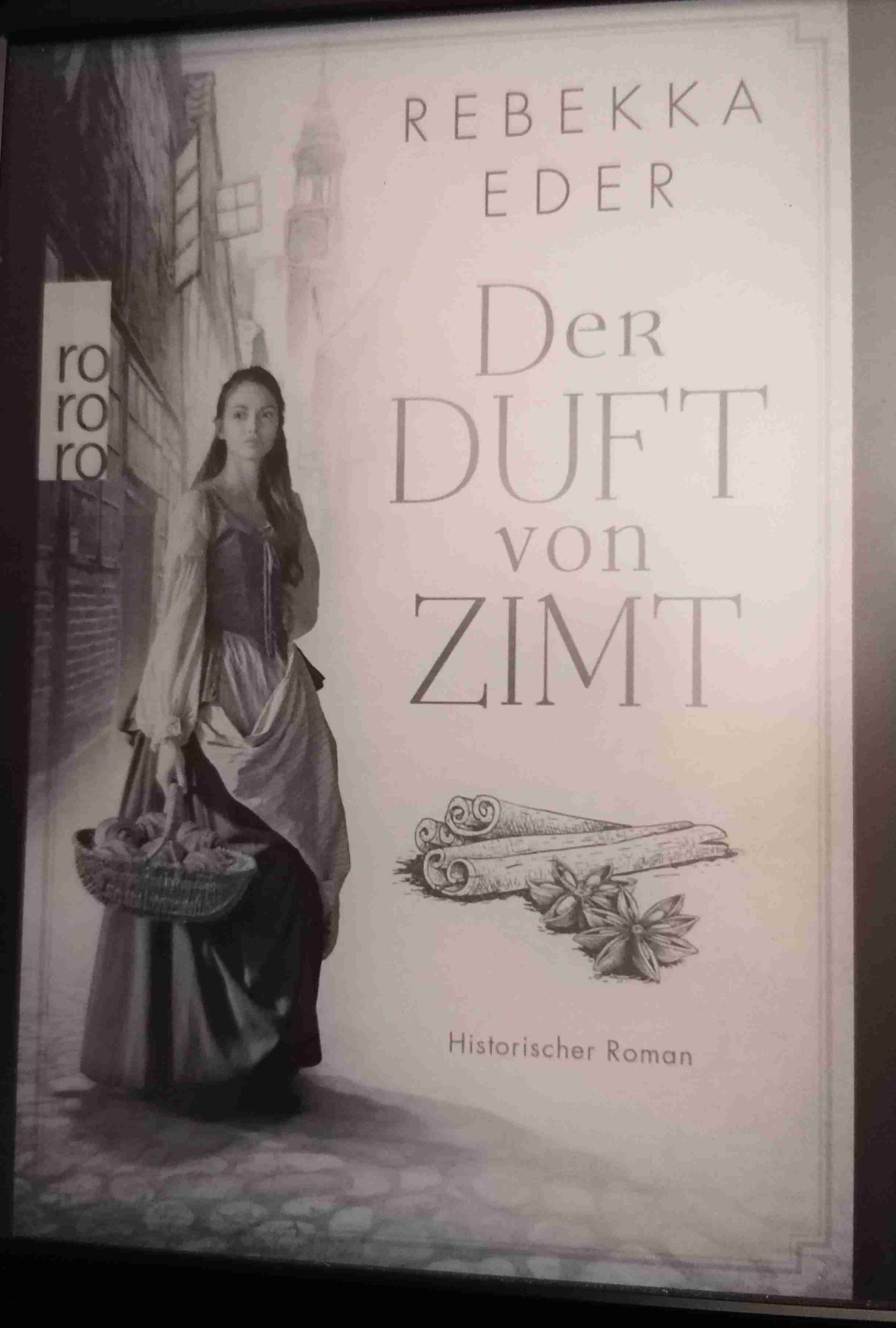 Es war jetzt nicht gerade das erwartete Highlight, aber doch nett zu lesen. Allerdings fehlte mir das Hamburger Flair und das gewisse Etwas. Die Liebesgeschichte war sehr vorhersehbar.