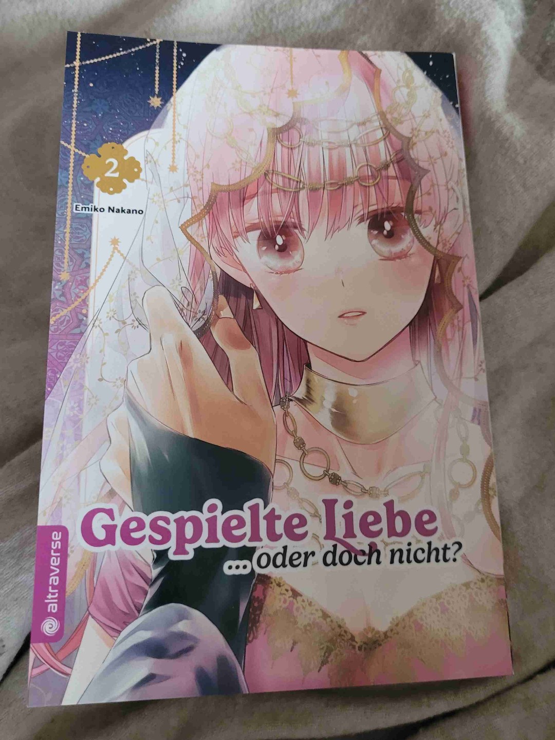 Der zweite Band konnte mich weiterhin noch nicht überzeugen. Ich finde den männlichen Hauptcharakter nicht so sympathisch und die ganze Story ist nicht so ansprechend für mich.