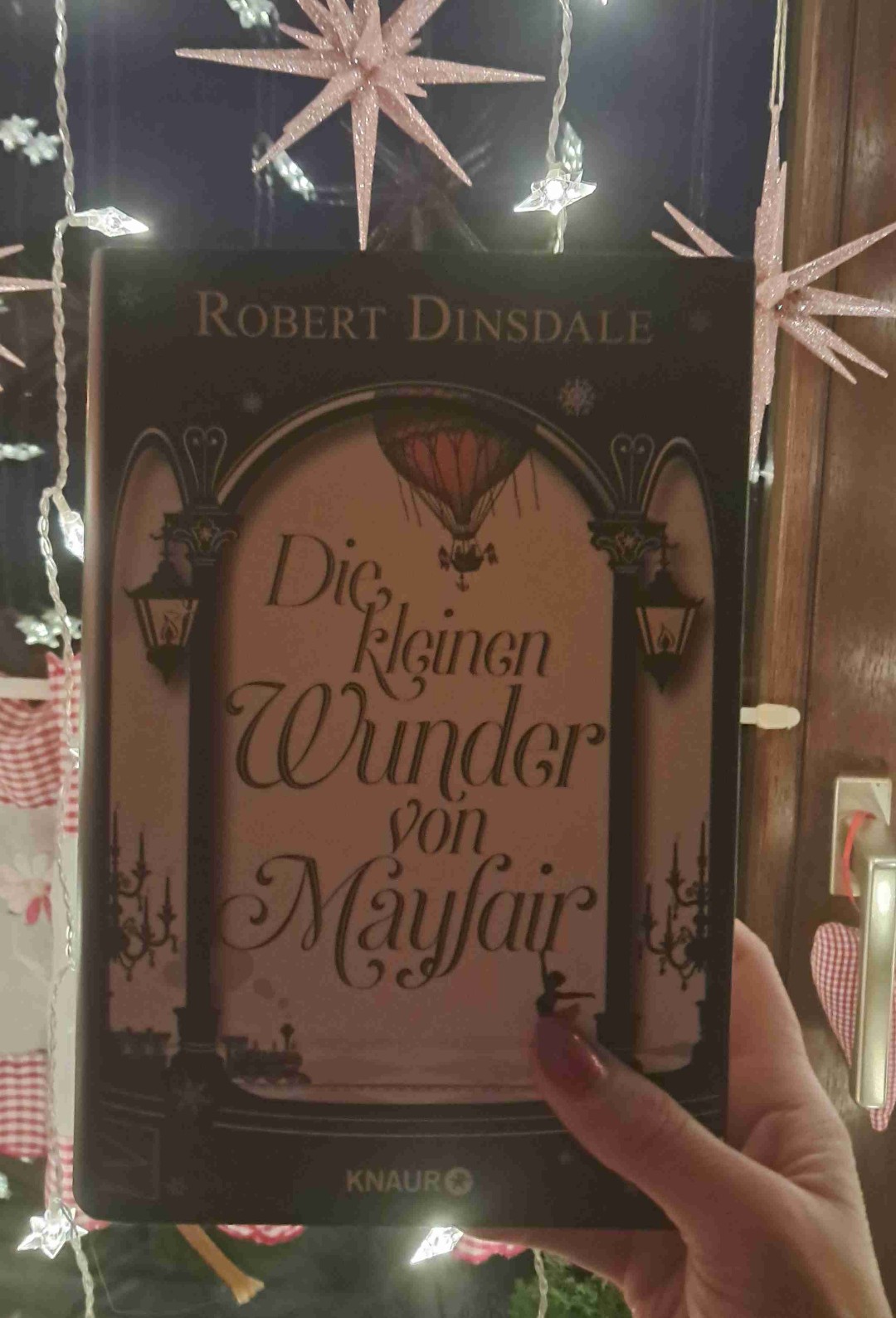 Ein magisches Buch, das so viel mehr bereit hält, als man eigentlich erwartet .