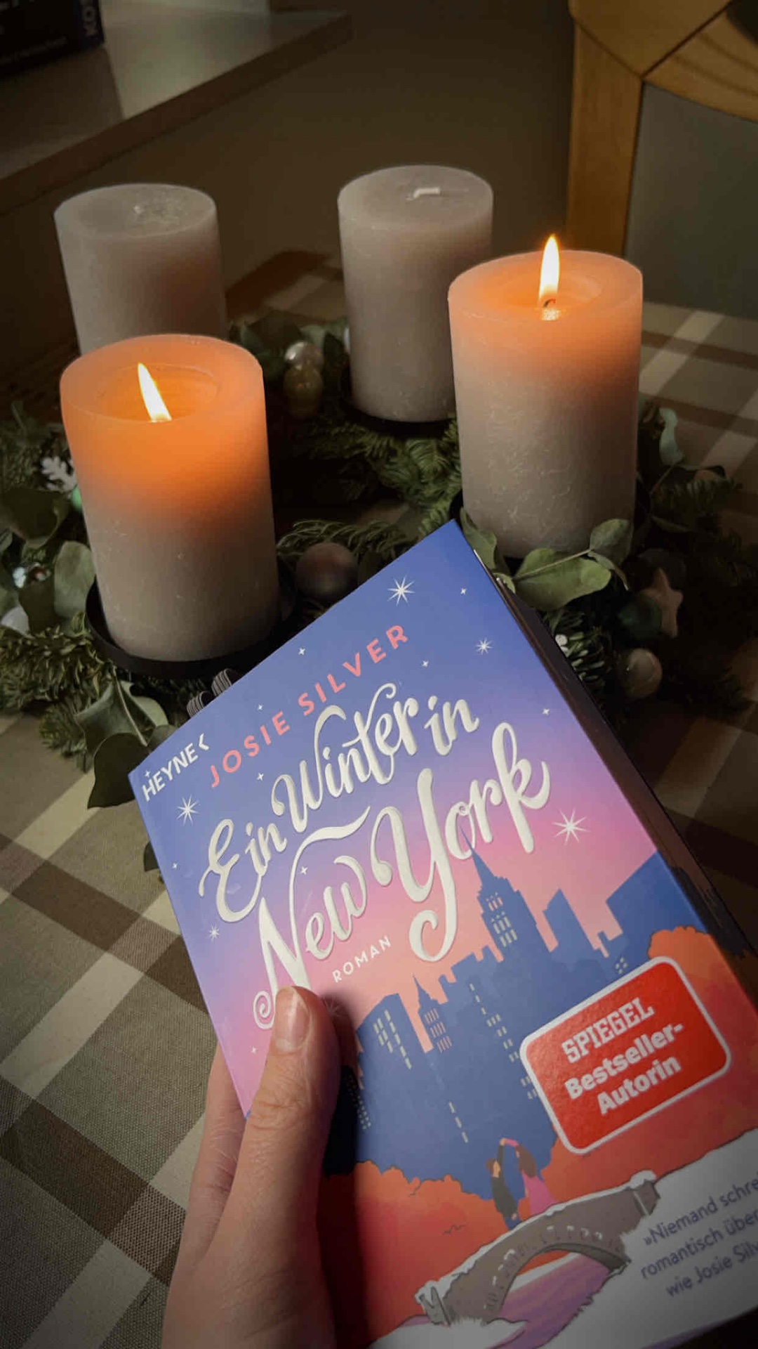 Weniger weihnachtlich als erwartet aber eine sehr süße, winterliche Love Story🍦❄️