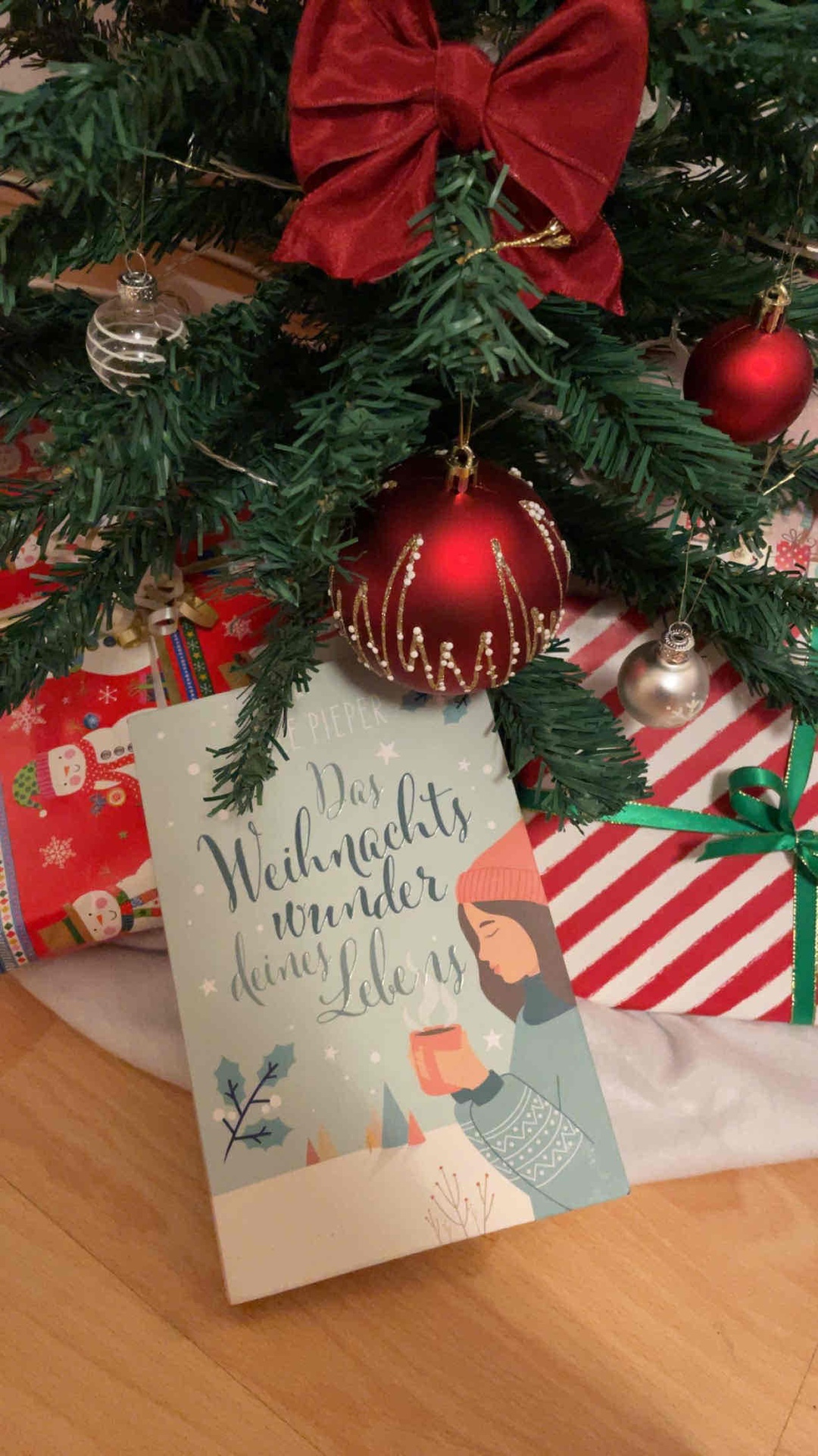 Wieder ein tolles Buch von Jule Pieper! Ratgeber und Geschichte in einem und dann noch zur Weihnachtszeit, verpackt in einem Adventskalender 😍 Ich finde dieses Buch wirklich super und man kann viel lernen auf leichte Art und Weise! Klare Empfehlung 🎅🏼🎄❤️