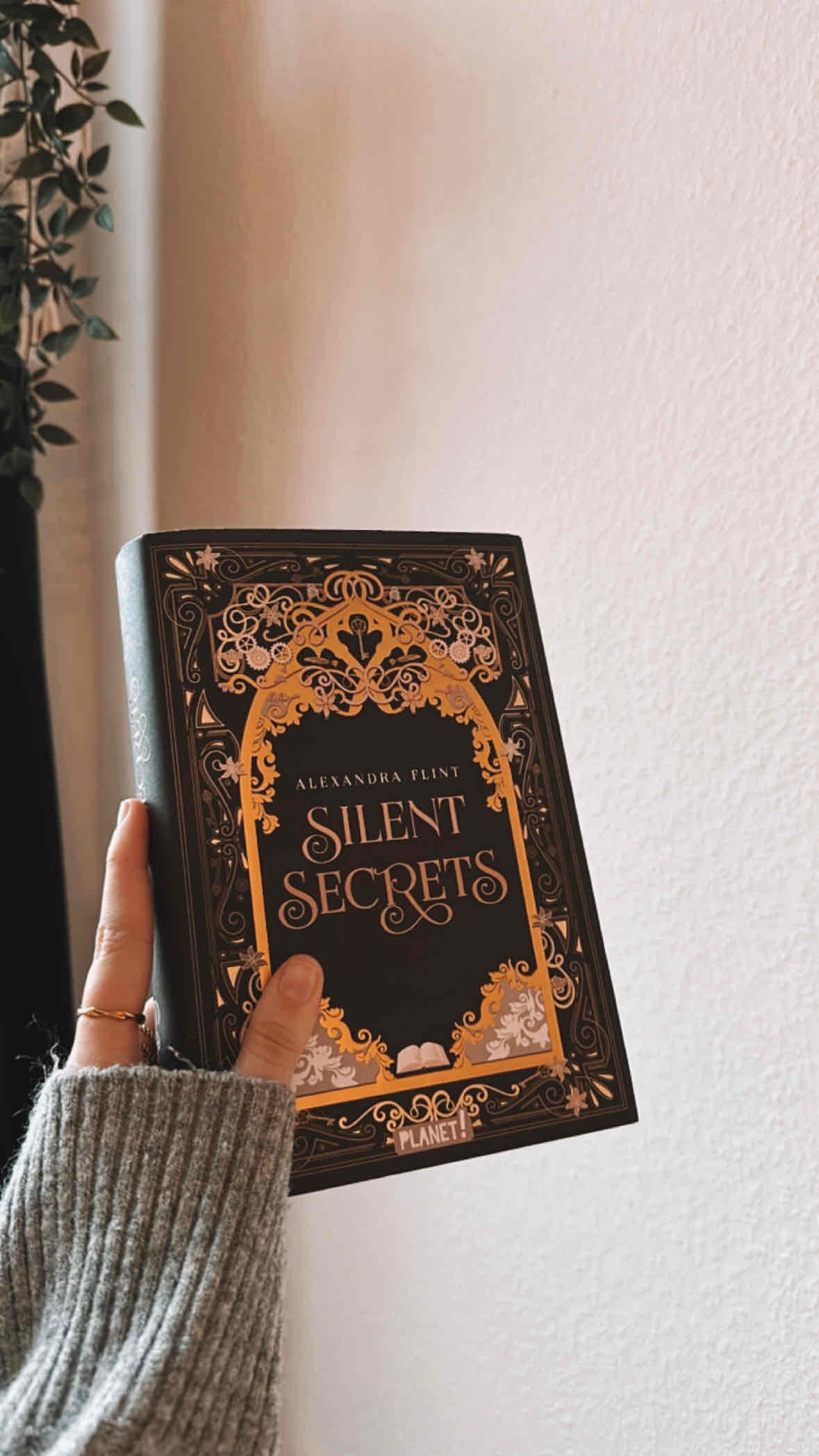 Seit dem die Dilogie angekündigt wurde, habe ich soo Lust darauf gehabt sie zu lesen! Und ich wurde nicht enttäuscht.