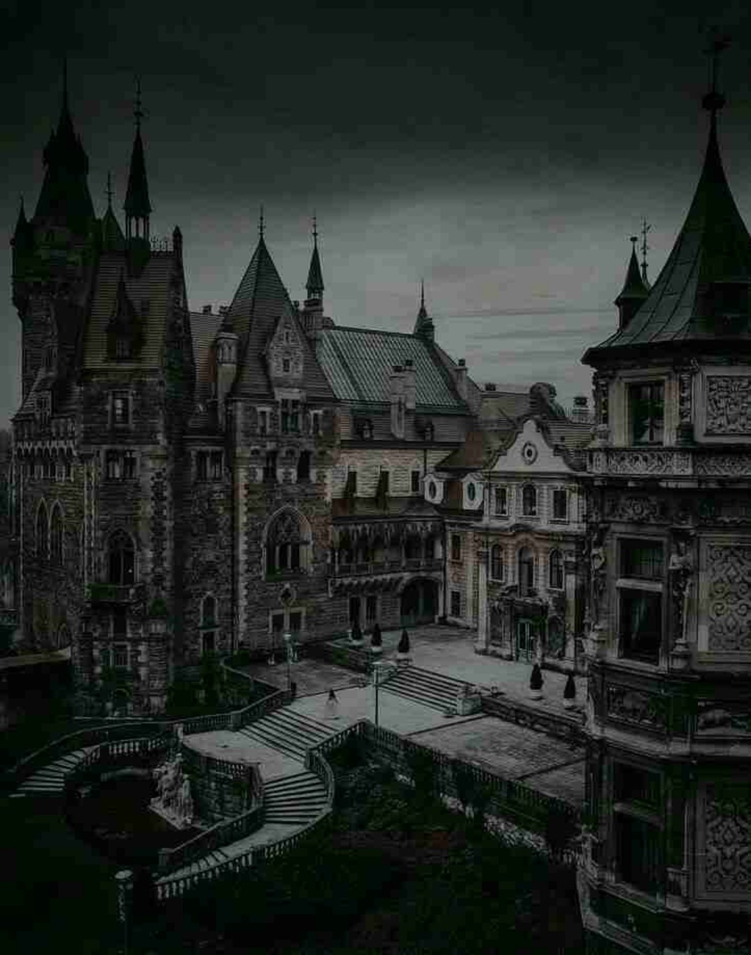 Das Zeichen der Götter (Kingswood Castle Academy-Reihe 2)