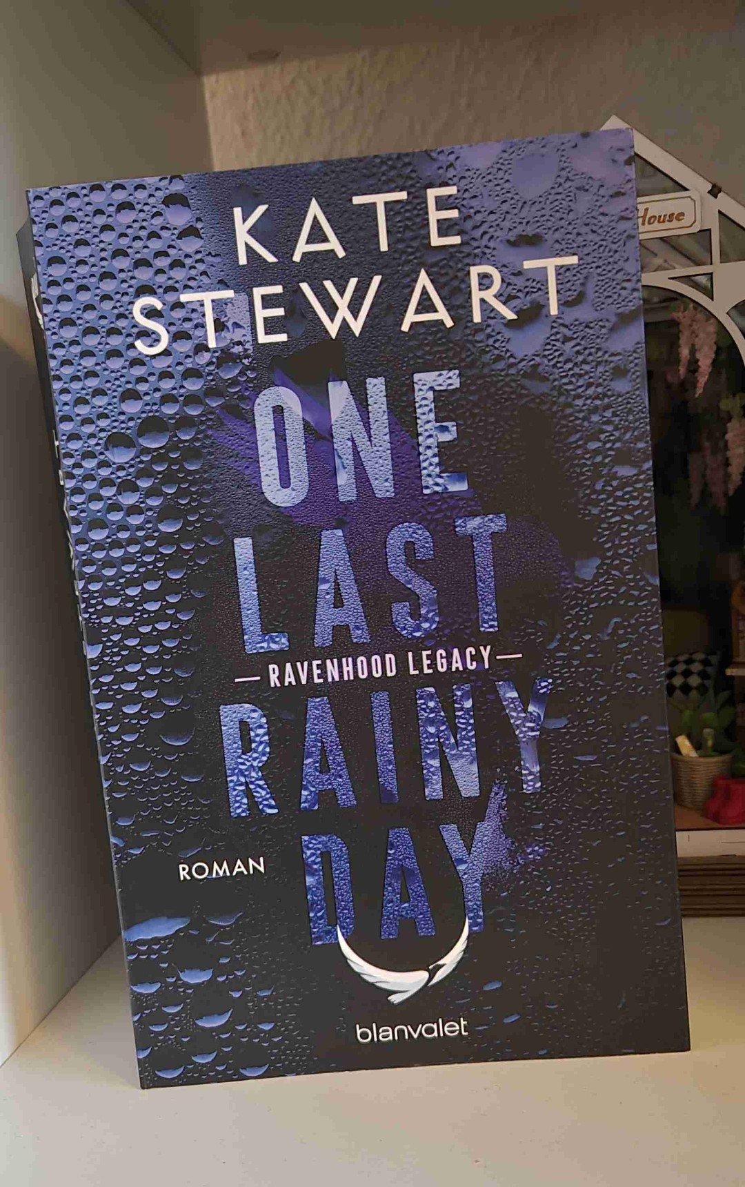 "We love rainy days, don't we baby?" 🌧🖤