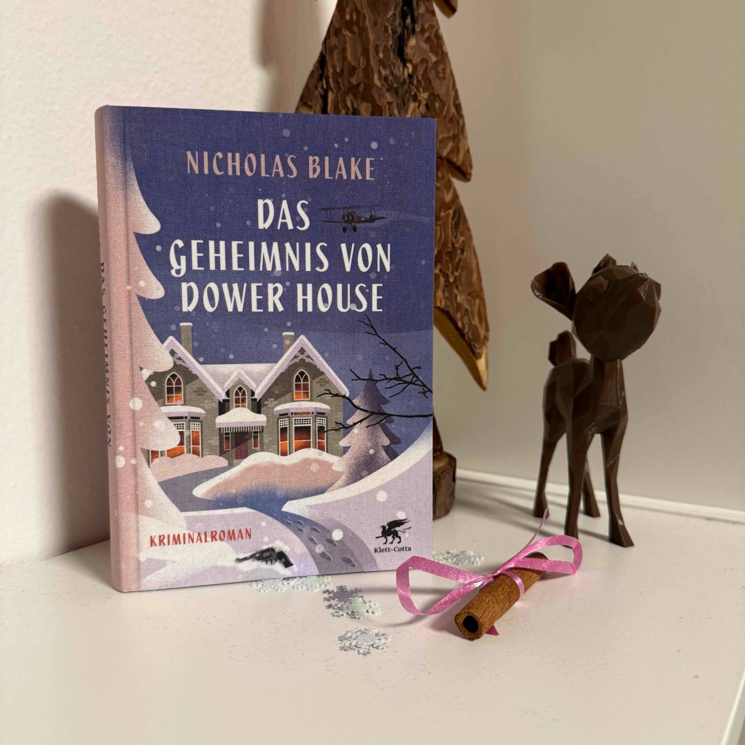Ein durchaus interessanter Kriminalroman, der a er zwischendurch einfach zu langatmig und kompliziert daherkommt. Die Auflösung reißt es nochmal heraus, insgesamt aber kam kein guter Lesefluss auf.