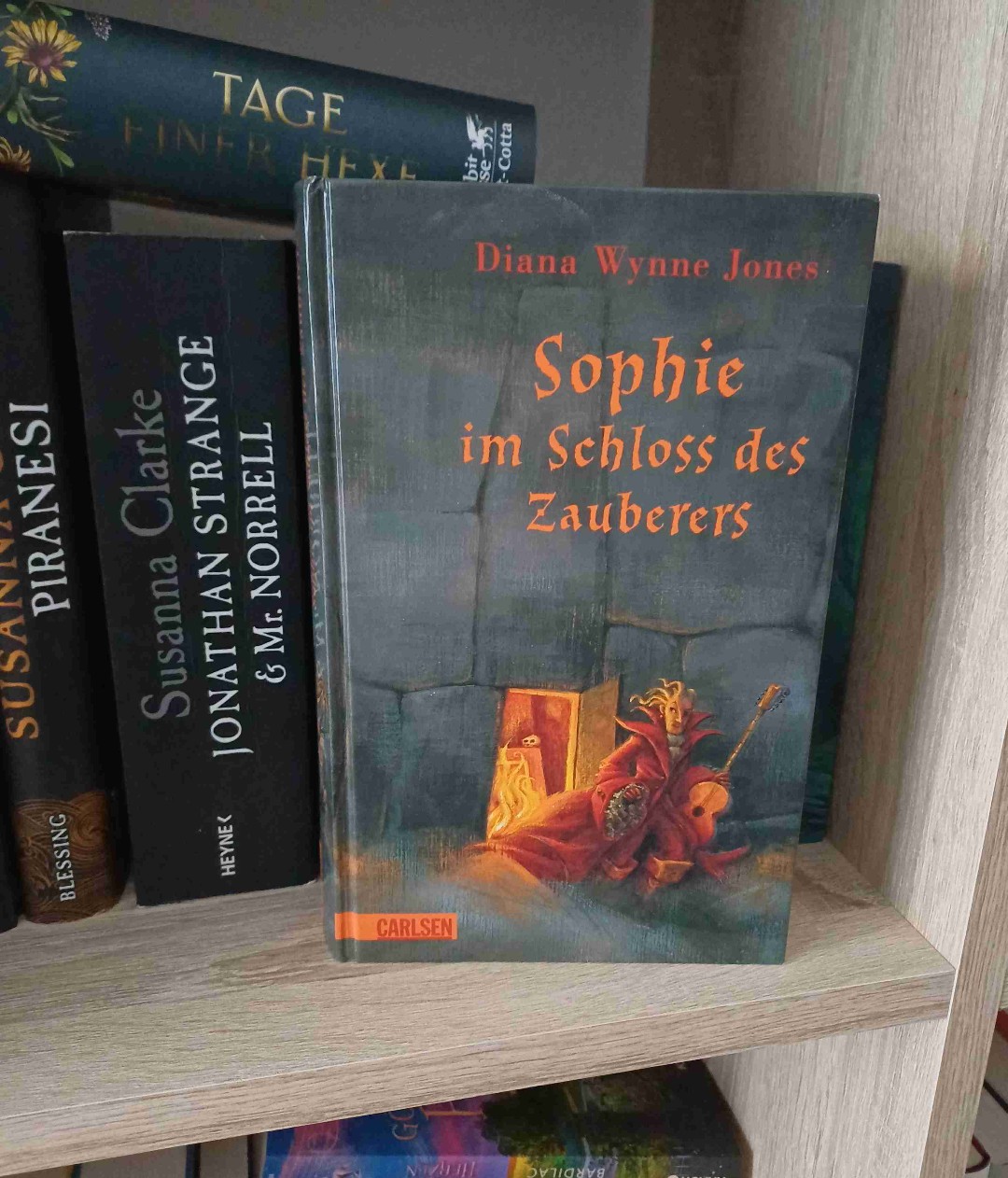 Die folgende Rezension ist schon bald 10 Jahre alt, meine Version vom Buch sogar über 20.