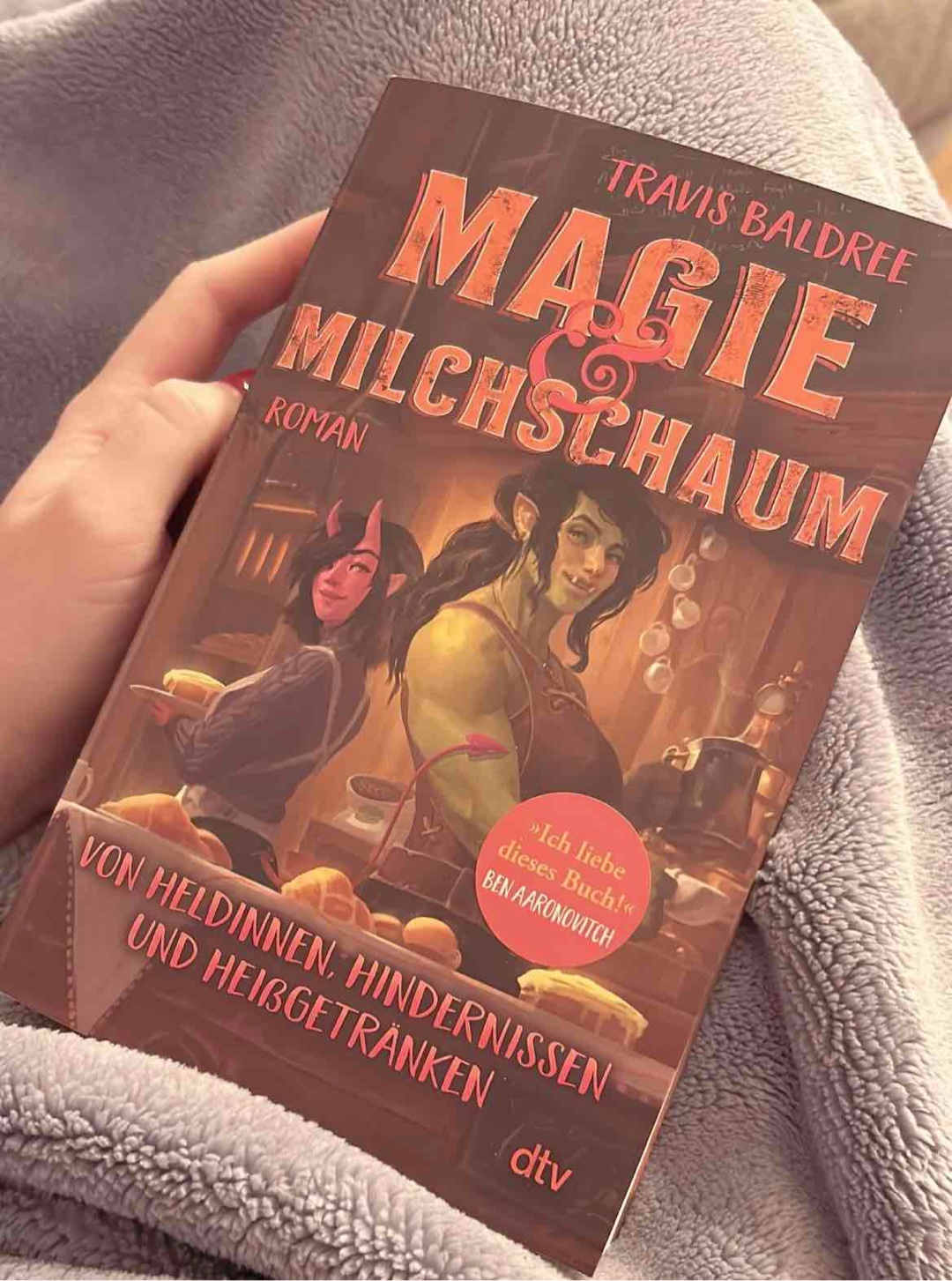 Ein tolles Cozy Fantasy Buch mit angenehmer Atmosphäre ☕️