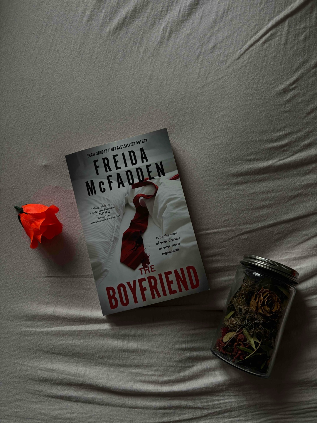 Best thriller ive read so far 😍😍😍
