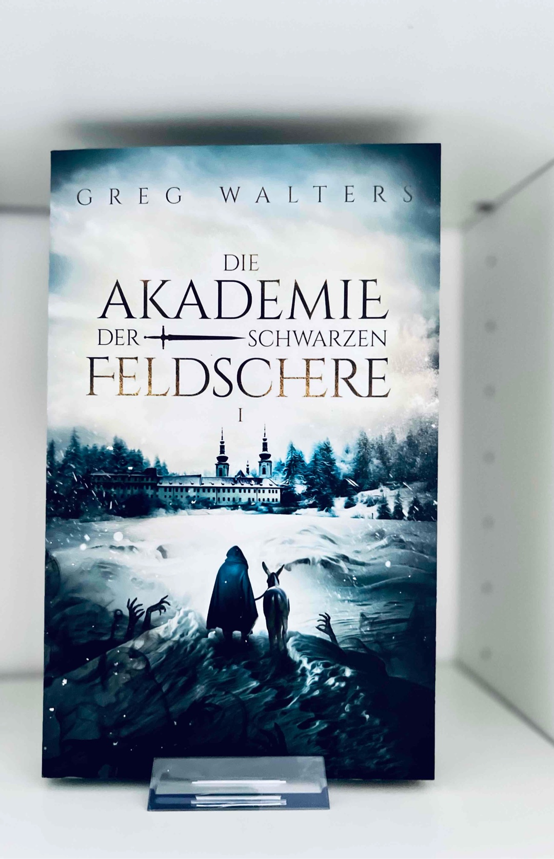 Toller Start! Ich bin gespannt, wie es mit Lukas Ohnenamen weitergeht 😁
