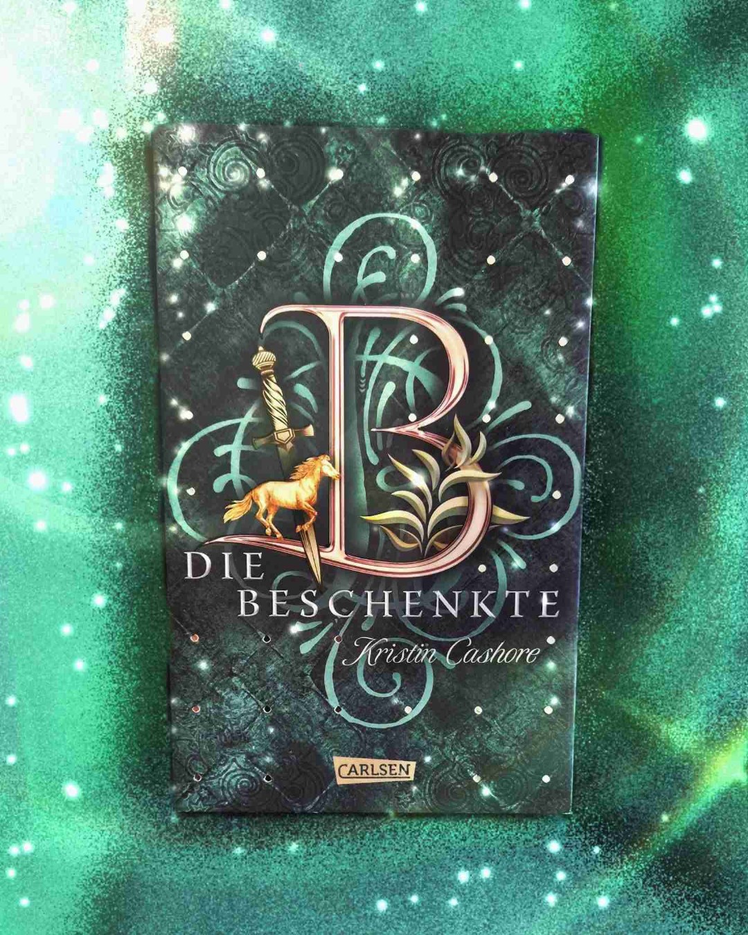 Wunderschöner Reihenauftakt mit einer starken Protagonistin.