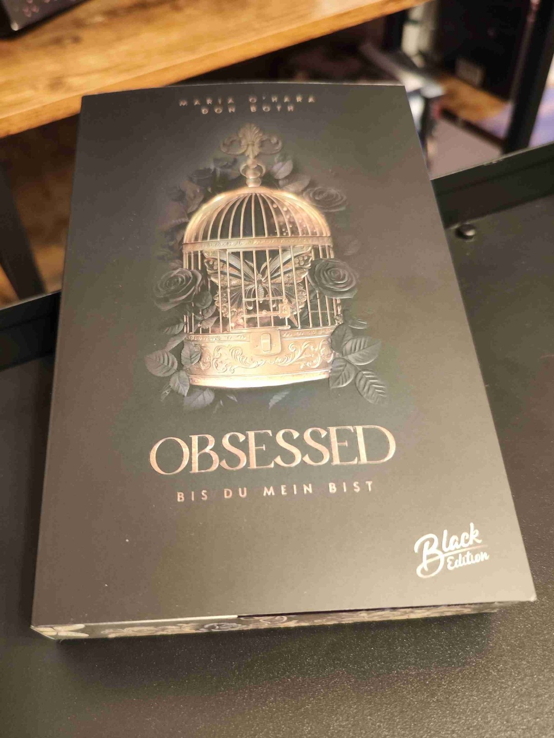 Mega Cover .. mit overlay im Buch