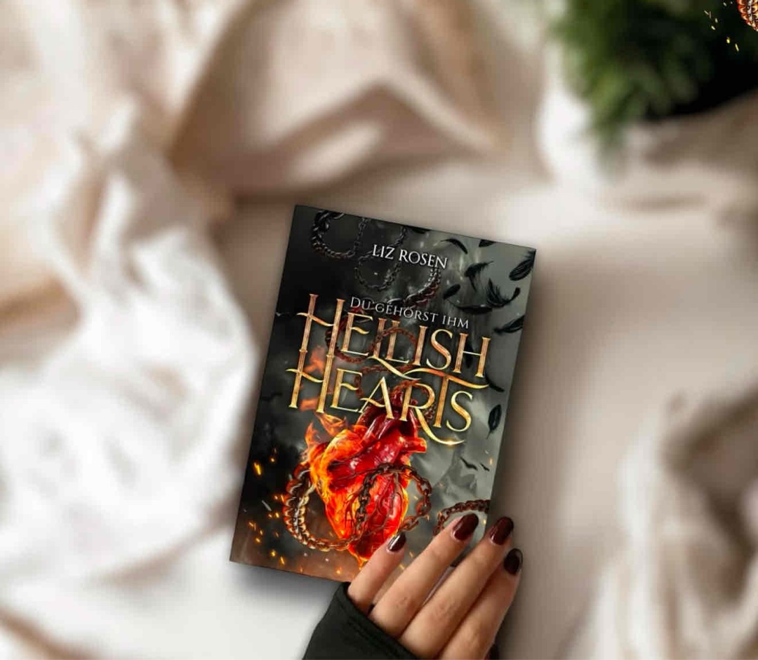 Werbung|Rezension
𝗜𝗰𝗵 𝗵𝗮𝘀𝘀𝗲 𝗱𝗶𝗰𝗵, 𝗸𝗹𝗲𝗶𝗻𝗲𝘀 𝗠𝗶𝘀𝘁𝘀𝘁ü𝗰𝗸, 𝘂𝗻𝗱 𝗶𝗰𝗵 𝘄𝗲𝗿𝗱𝗲 𝗱𝗶𝗰𝗵 𝗮𝘂𝗰𝗵 𝗻𝗼𝗰𝗵 𝗵𝗮𝘀𝘀𝗲𝗻, 𝘄𝗲𝗻𝗻 𝗱𝗶𝗲 𝗛ö𝗹𝗹𝗲 𝘇𝘂𝗳𝗿𝗶𝗲𝗿𝘁. 𝗘𝗴𝗮𝗹, 𝘄𝗶𝗲 𝘀𝗲𝗵𝗿 𝗱𝘂 𝗺𝗲𝗶𝗻 𝘁𝗼𝘁𝗲𝘀 𝗛𝗲𝗿𝘇 𝘇𝘂𝗺 𝗦𝗰𝗵𝗹𝗮𝗴𝗲𝗻 𝗯𝗿𝗶𝗻𝗴𝘀𝘁.