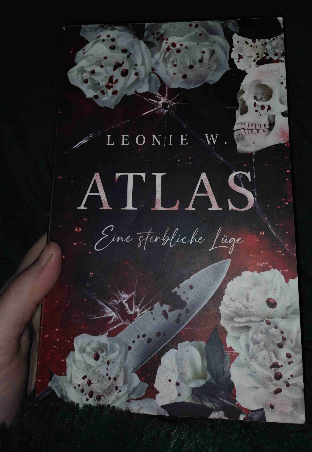 Atlas- tödliche Lüge oder Wattpad Klischee?