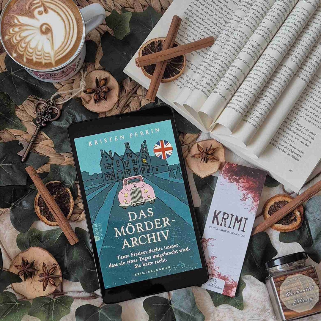"Das Mörderarchiv" ist ein humorvoller Wohlfühlkrimi mit einem tollen englischen Setting. Es ist eine klare Empfehlung für jeden Fan von Cozy Crime und ich freue mich bereits sehr auf Band 2🤎