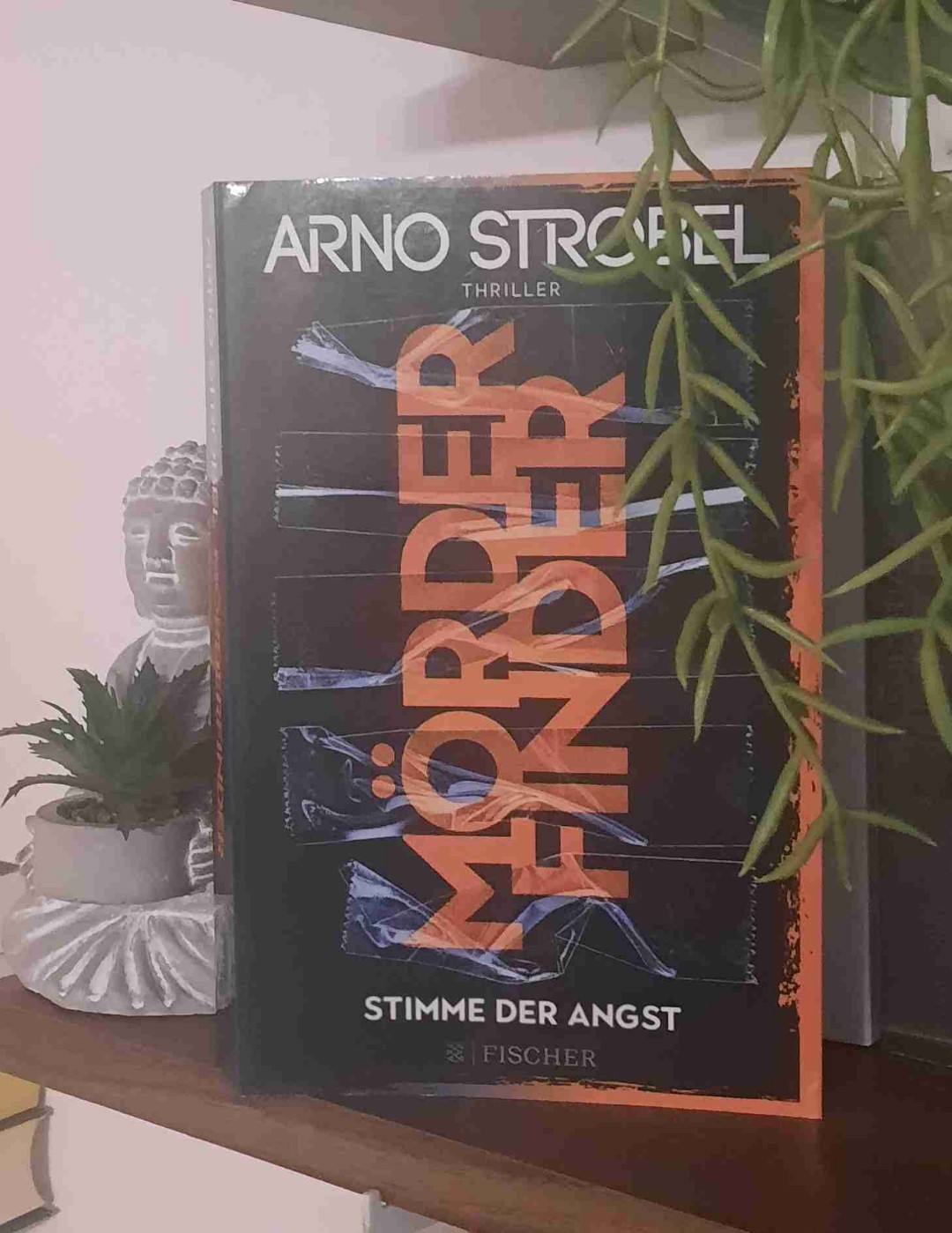 WOW! Überzeugende Fortsetzung der Reihe, die wieder Lust auf den nächsten Teil macht.