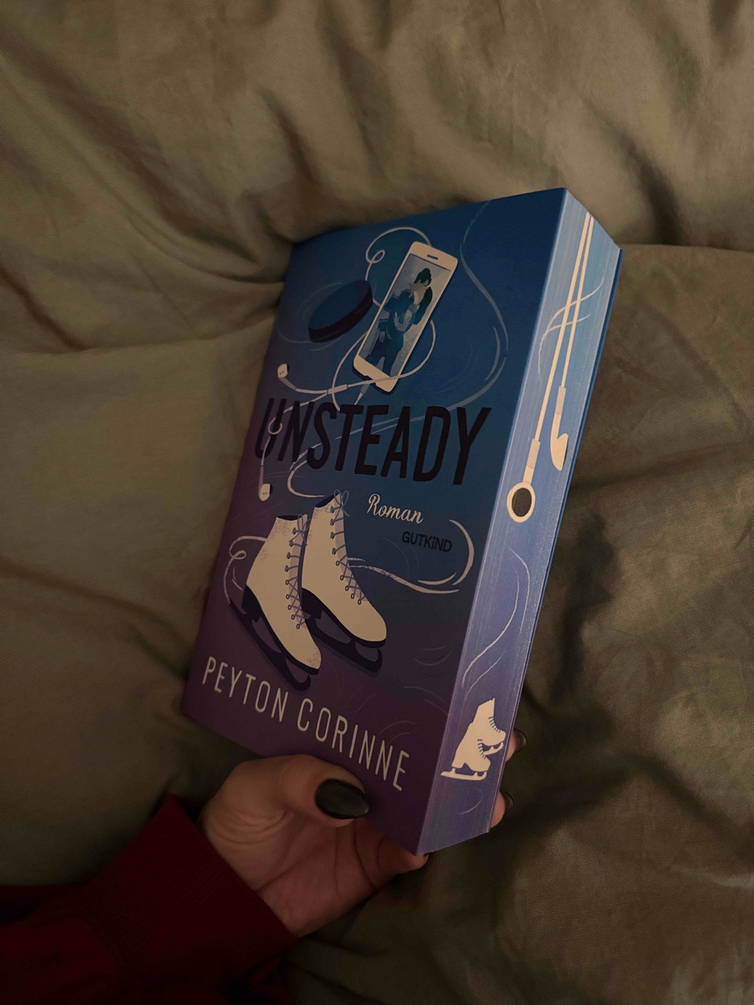 Für meine Eishockey- und Eiskunstlauf-Girls ist das hier ein absolutes MUST READ. Für mich war es leider nichts. 

