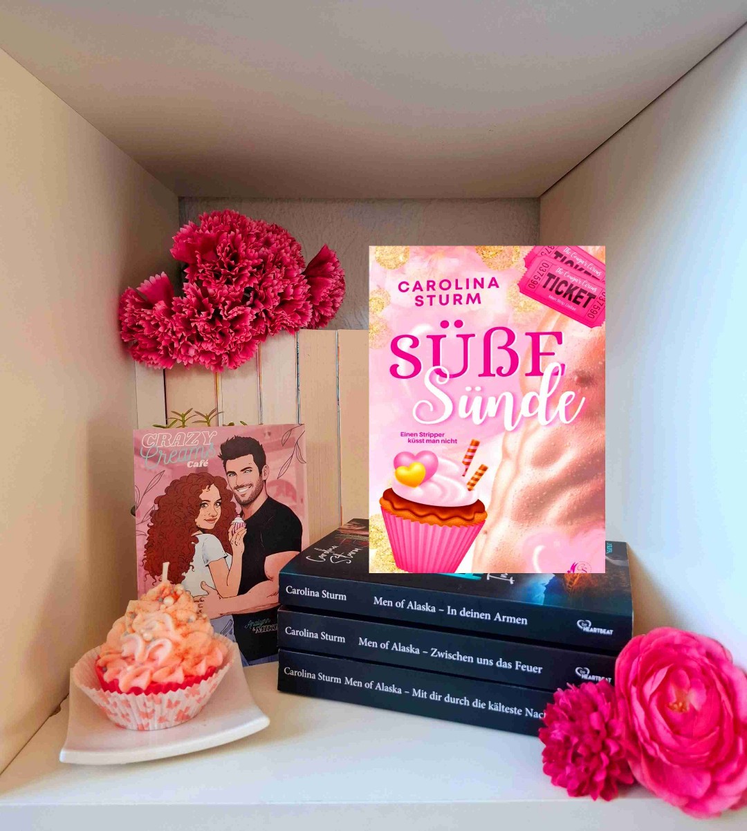 Der perfekte Roman um Familieliebe, Selbsthilfe. Außerdem die perfekte Mischung aus Romantik, Humor und Spice. Ihr seht alles was das Herz begehrt UND Törtchen 😍🤩.