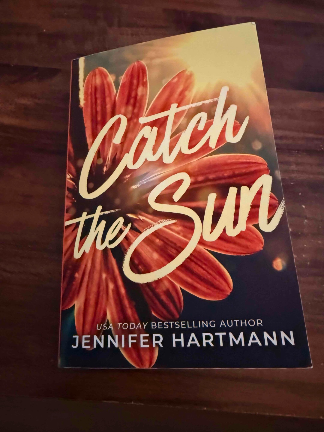 Was soll ich sagen ..
Jennifer Hartmann kriegt es in allen ihren Büchern hin, dass man erst durch die Seiten fliegt um sich dann wieder zu fürchten, wie es auf der nächsten Seite weitergeht ⭐️⭐️⭐️⭐️⭐️