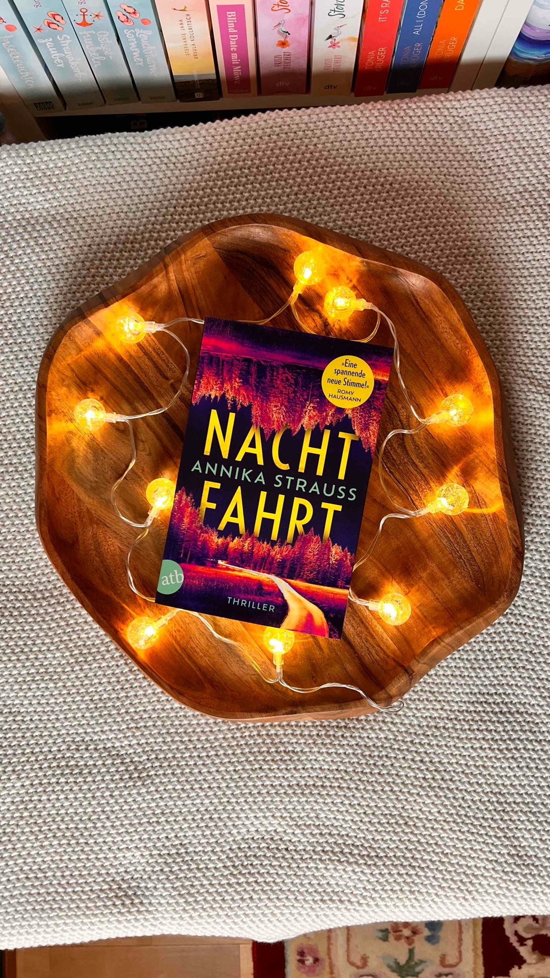 Ein Thriller den ich vor lauter Spannung und Nervenkitzel kaum aus der Hand legen konnte. 