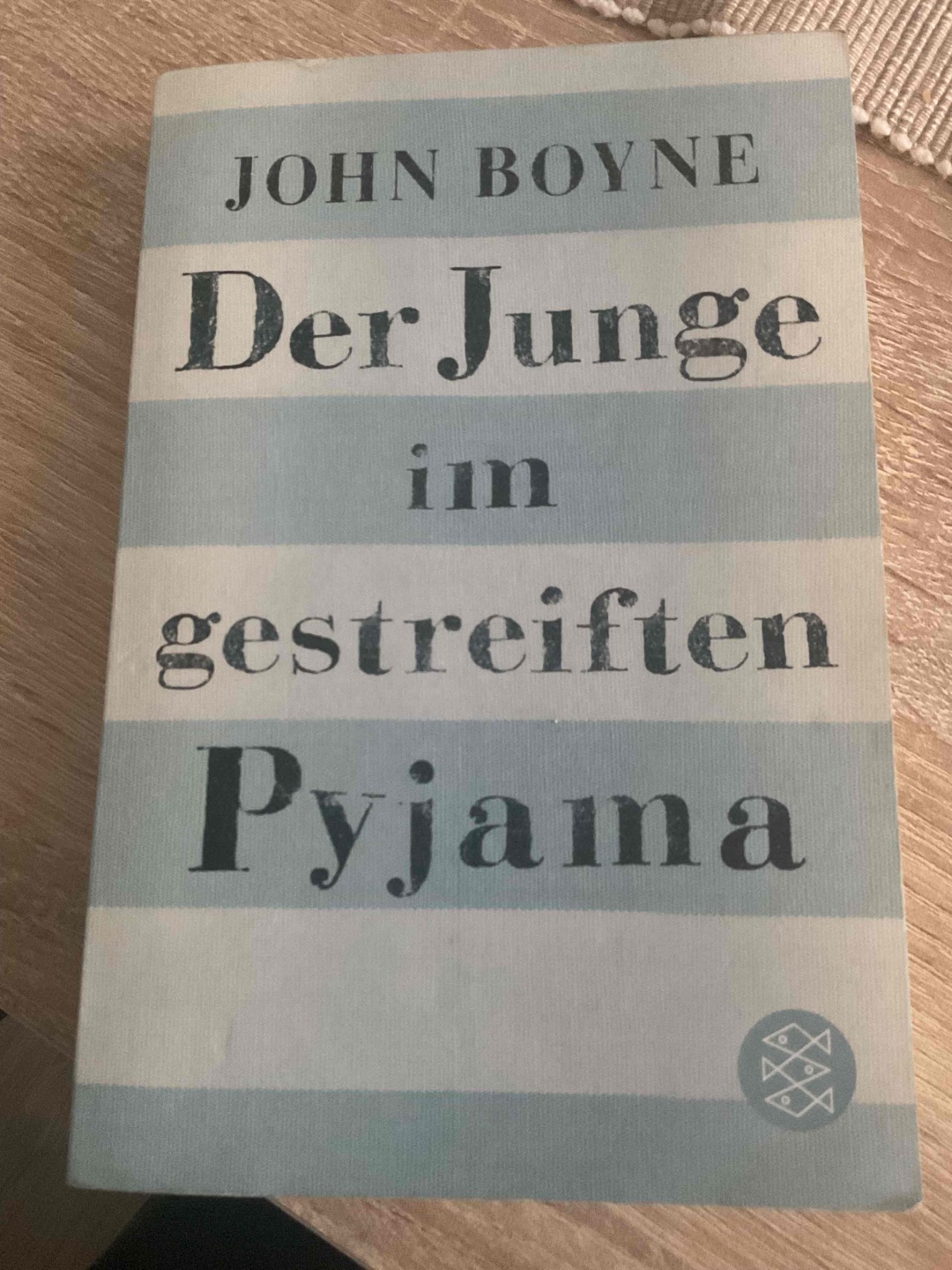 Sehr schönes Buch und super um die Zeit im 2.Weltkrieg den Kindern näher zu bringen