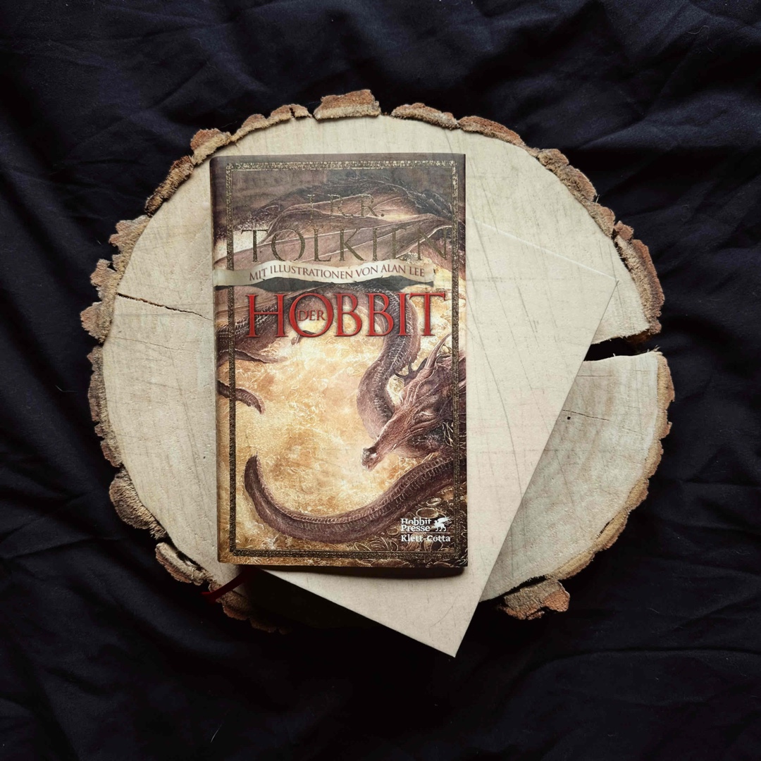 ⛰️🐲 | »Ein einzigartiger Fantasy-Klassiker!«
⠀