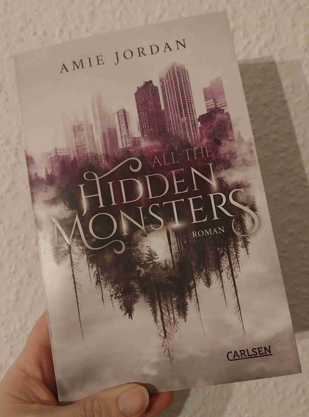 Mein erstes Jahreshighlight!
Da das Buch erst am 28.02.25 erfolgt meine Rezension dann.
Ihr könnt euch da auf was ganz, ganz tolles gefasst machen. ❤️