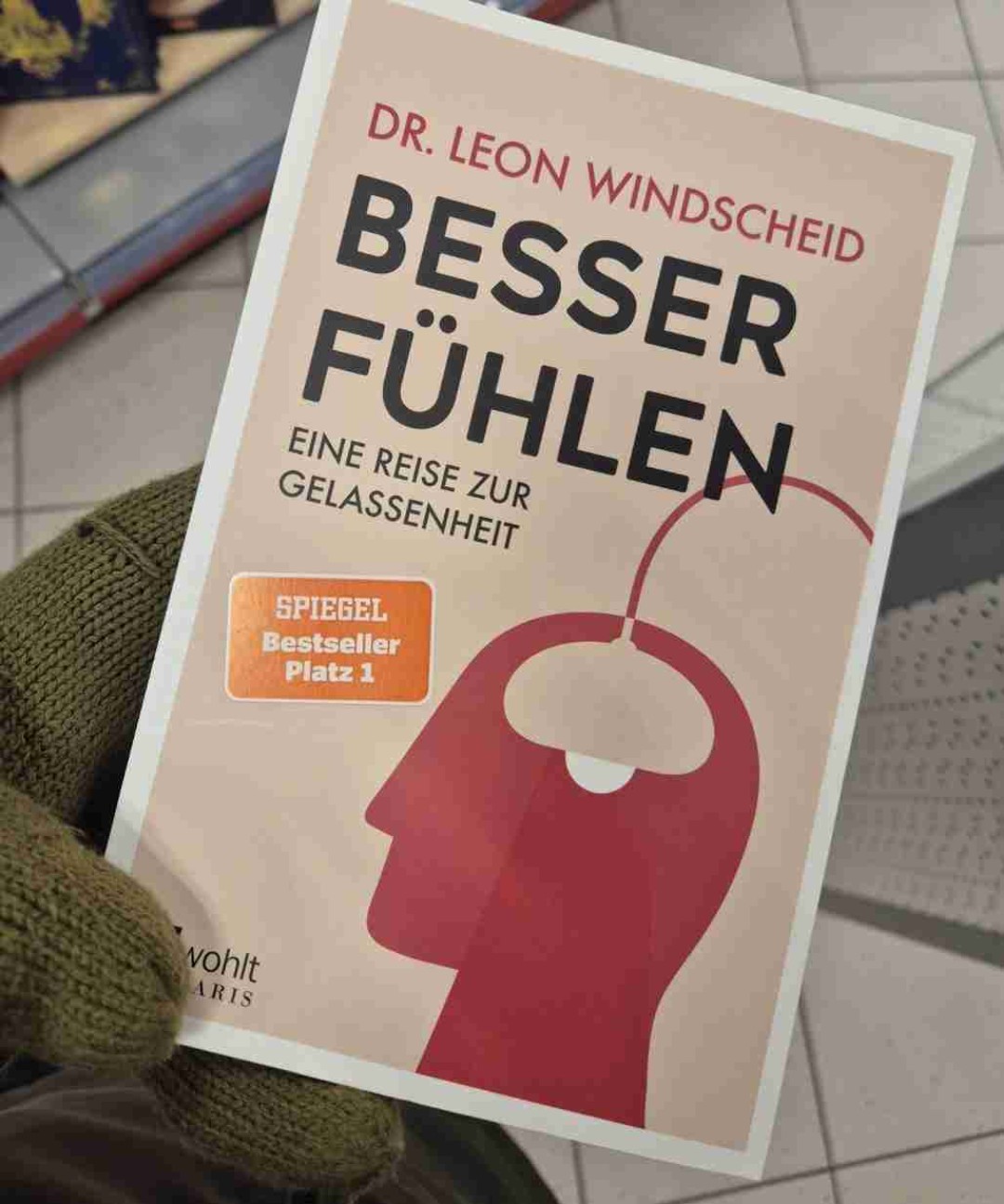 Es ist ein inspirierendes Buch, das den Leser auf eine innere Reise zur emotionalen Ausgeglichenheit und Gelassenheit mitnimmt.