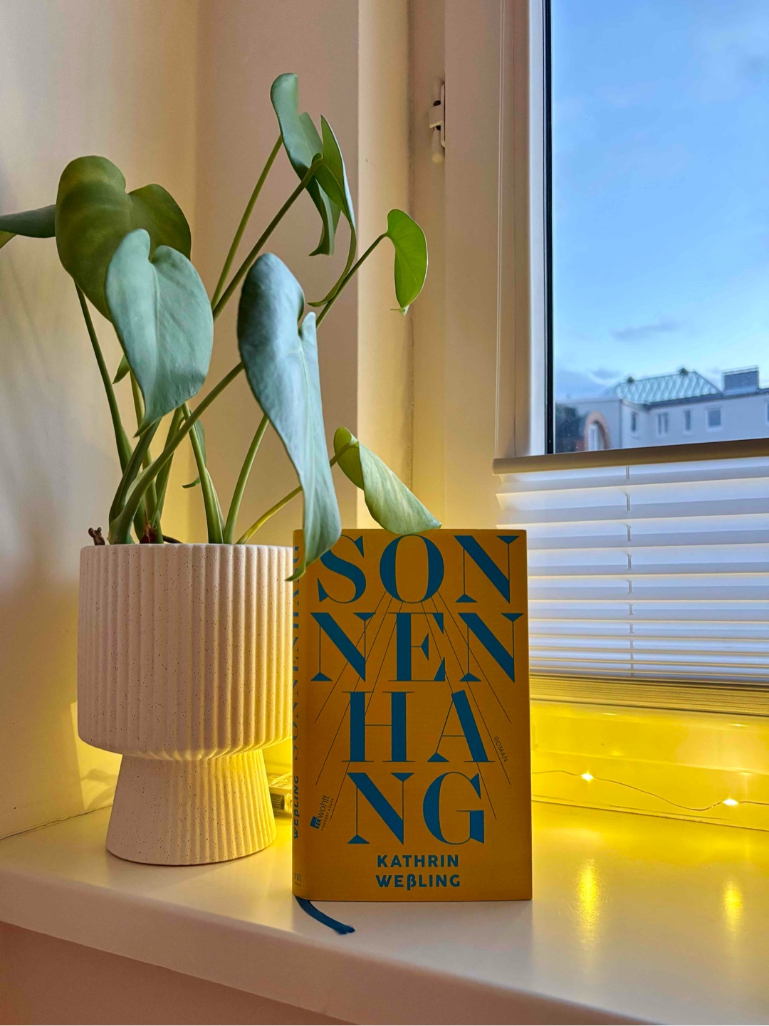Das Buch wird noch eine Weile in mir nachhallen - absoluter Banger 🚀