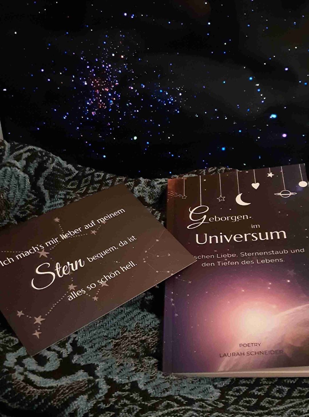 "Trage die Natur wie ein Abendkleid
und balanciere über den Ring des Saturns." (Seite 26)