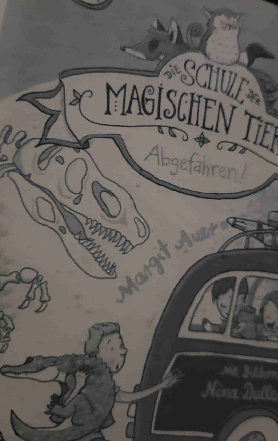 Ganz Gut 

Wenn man sich für Dinosaurier interessiert ist das buch genau für euch.Ich persönlich finde Dinosaurier nicht so cool deswegen hat mir das Buch nur semi gefallen.