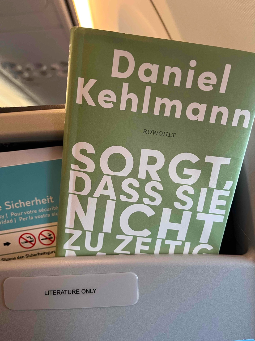 Letztlich erzählt die Kunst immer von diesen beiden Dingen: erstens, wie seltsam die Welt ist. Und zweitens, wie sehr die Menschen leiden, heute und früher, immer anders und immer gleich.