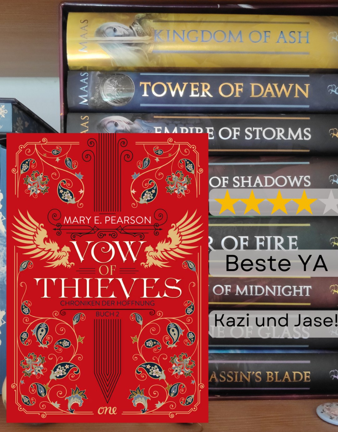 Das erste Buch der Dilogie hat mir ja schon sehr gut gefallen. Echte, sehr gute YA Fantasy mit zwei Protagonisten, für die einfach das Herz schlägt.
