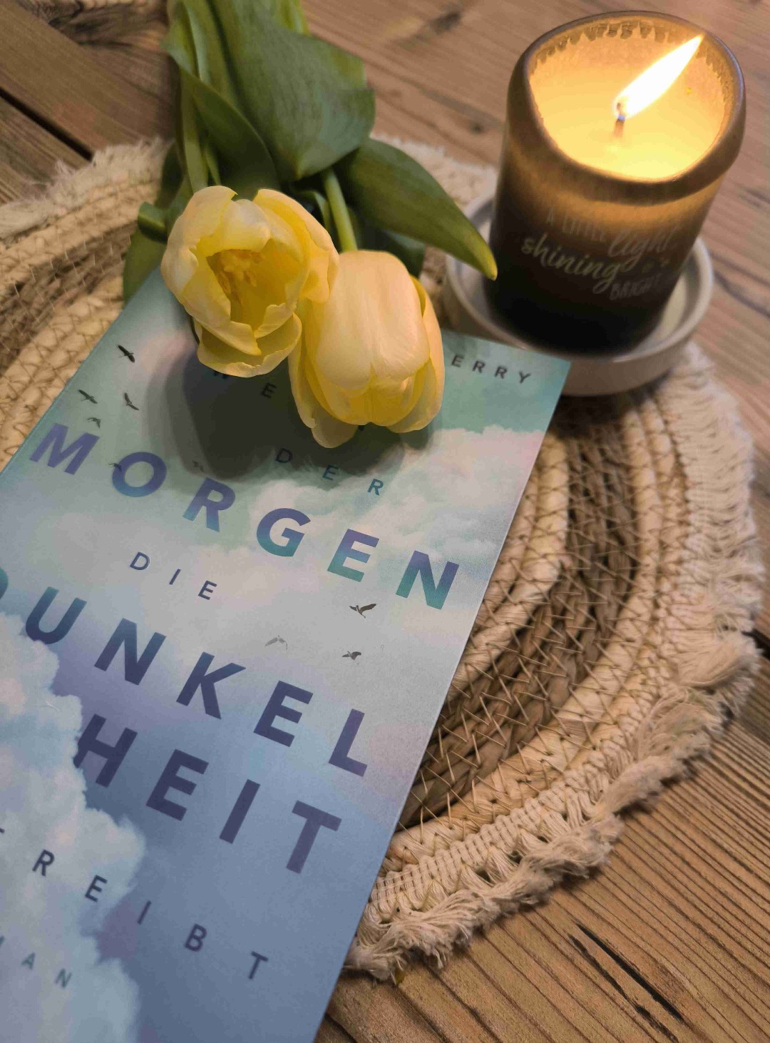 Und , Prinzessin könntest du mir einen Gefallen tun?
Natürlich , Alles was du willst .
Solltest du dich jemals wieder verlieben , verliebe dich bitte in mich .♥️