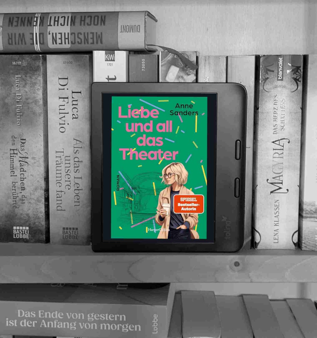 Für mich kein klassischer Anne Sanders Roman, sondern ein bisschen der Versuch auch Leserinnen eines anderen Genres einzufangen.
Für mich leider nicht zu 100% überzeugend und dennoch wirklich tolle Elemente, die ich gerne mochte.